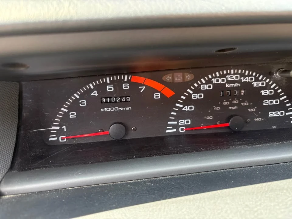 1992 Honda Prelude 4th Gen - Image 10 of 14