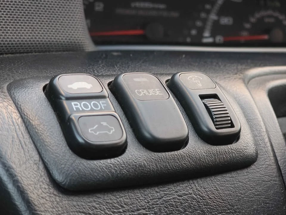 1992 Honda Prelude 4th Gen - Image 15 of 18