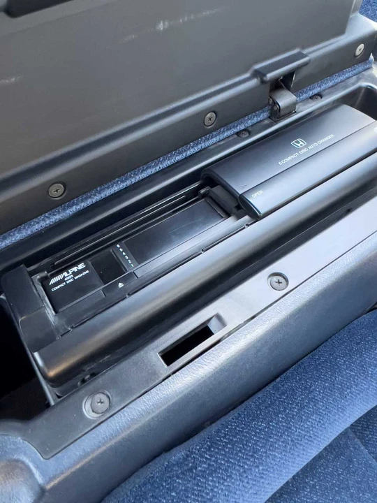 1992 Honda Prelude 4th Gen - Image 25 of 31