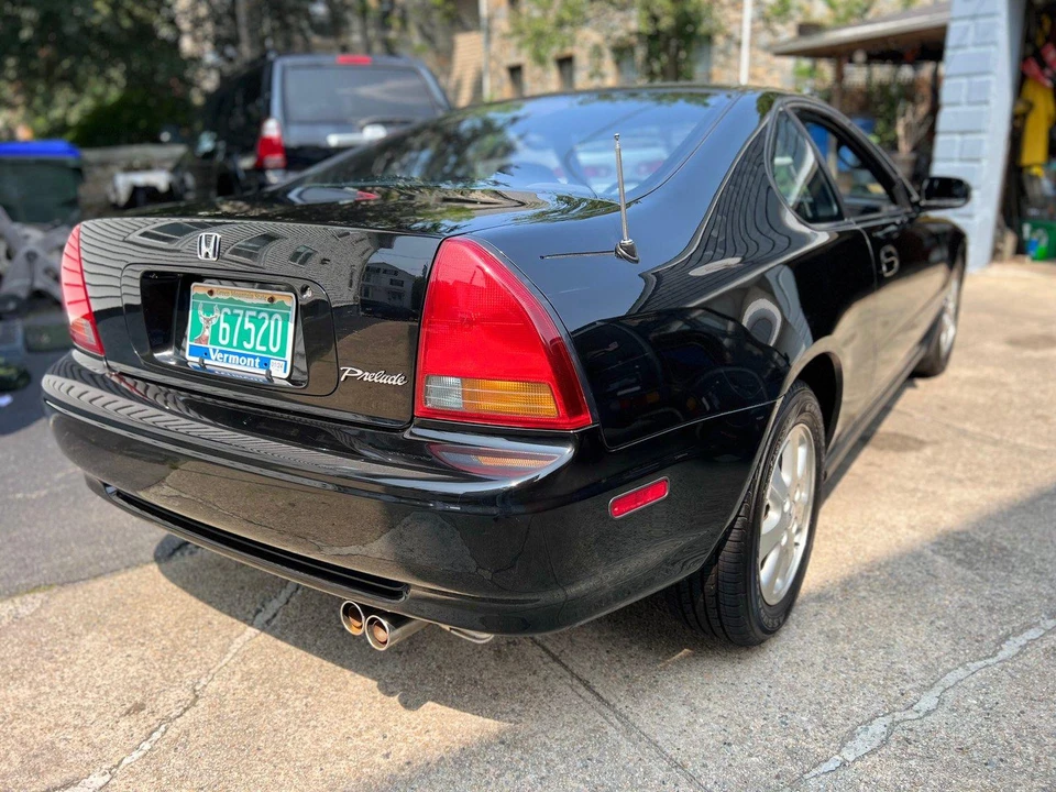 1992 Honda Prelude 4th Gen - Image 12 of 31