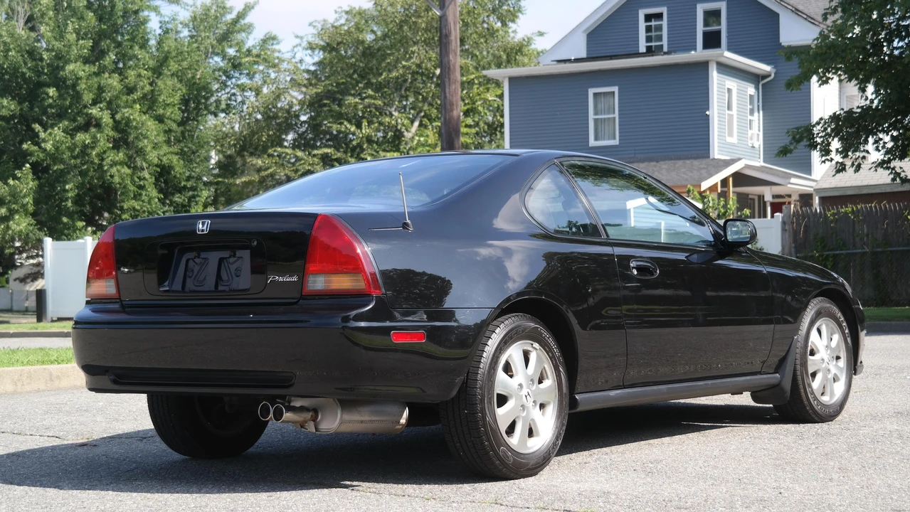 1992 Honda Prelude 4th Gen - Image 14 of 31