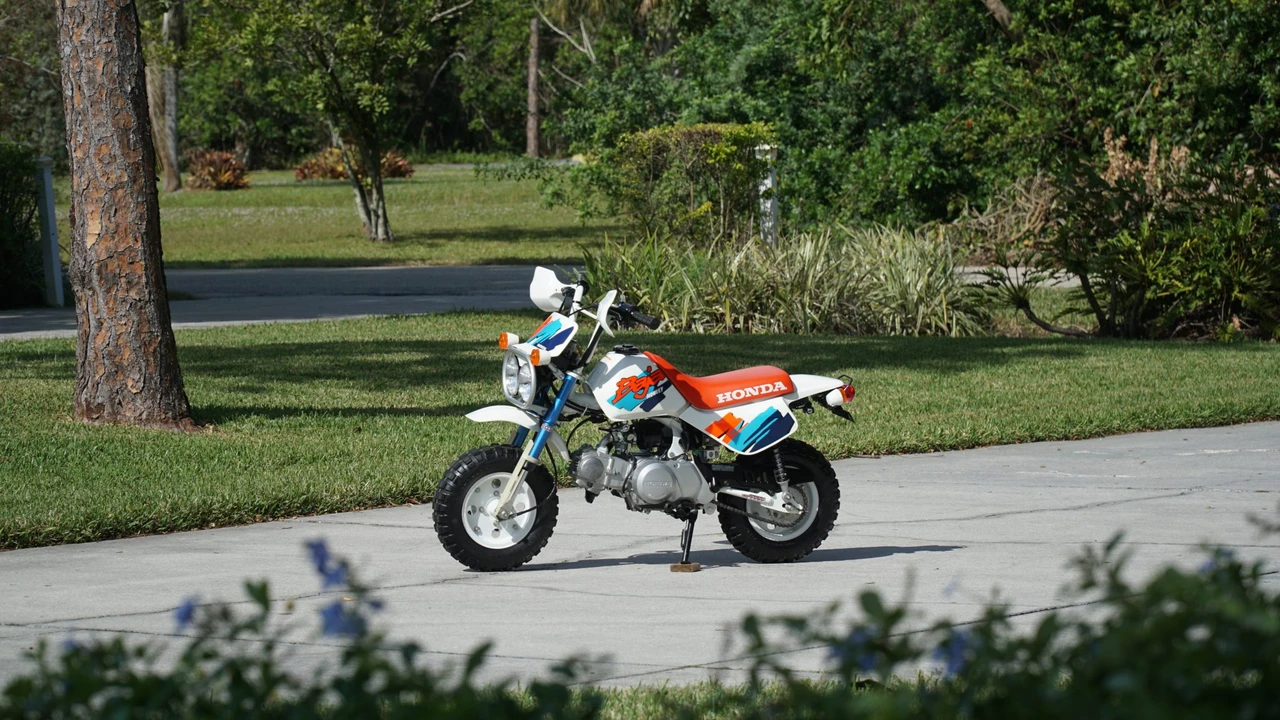1992 Honda Motorcycles - Image 2 of 31