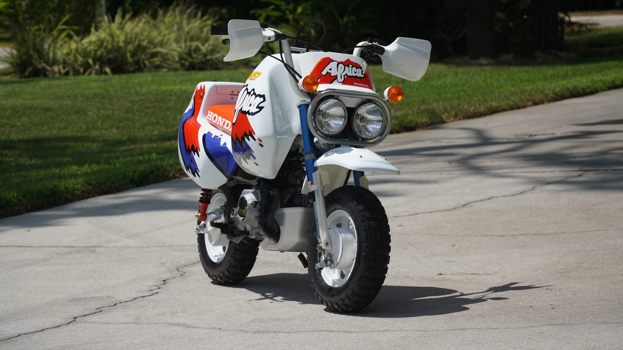 1992 Honda Motorcycles - Image 2 of 31