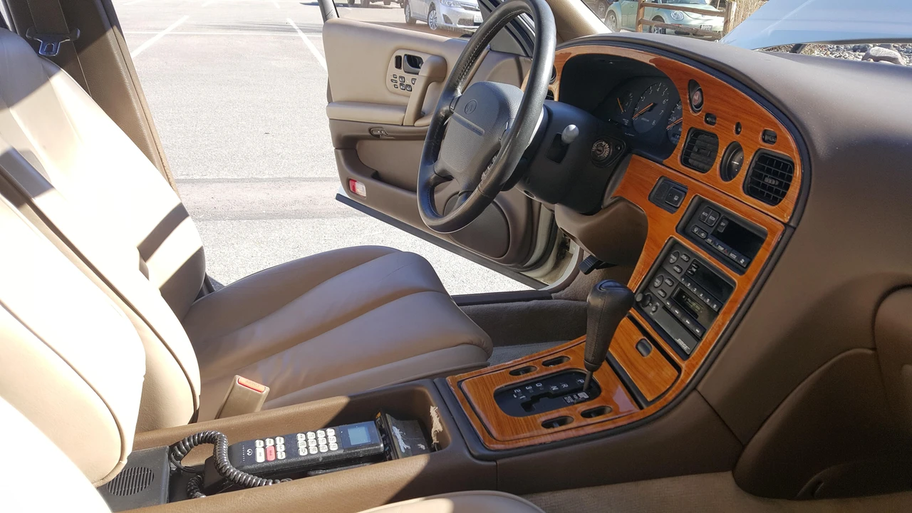 1992 Infiniti Q45 1st Gen - Image 28 of 31