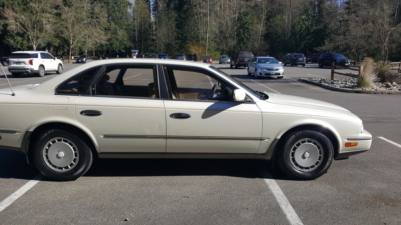 1992 Infiniti Q45 1st Gen - Image 17 of 31