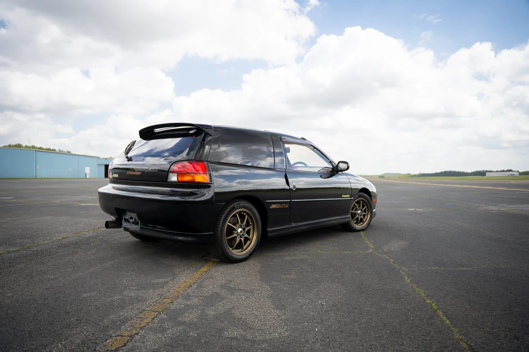1992 Isuzu Impulse - Image 10 of 31