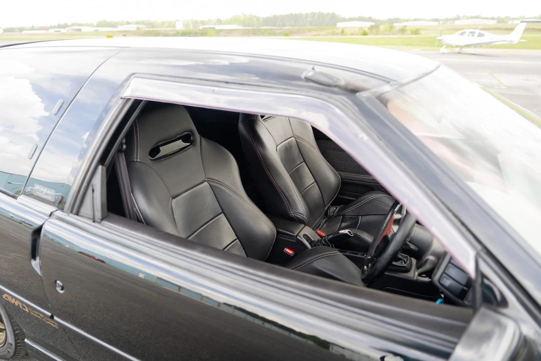 1992 Isuzu Impulse - Image 28 of 31