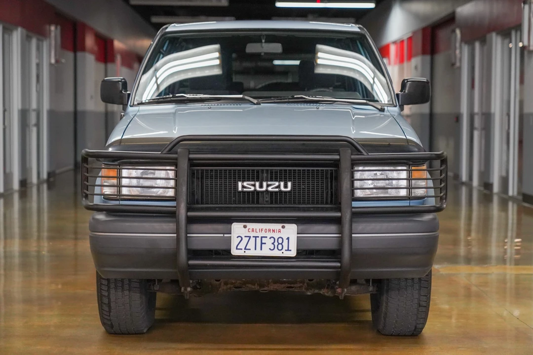 1992 Isuzu Trooper - Image 7 of 31