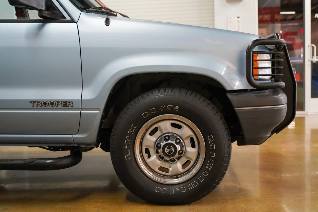 1992 Isuzu Trooper - Image 25 of 31