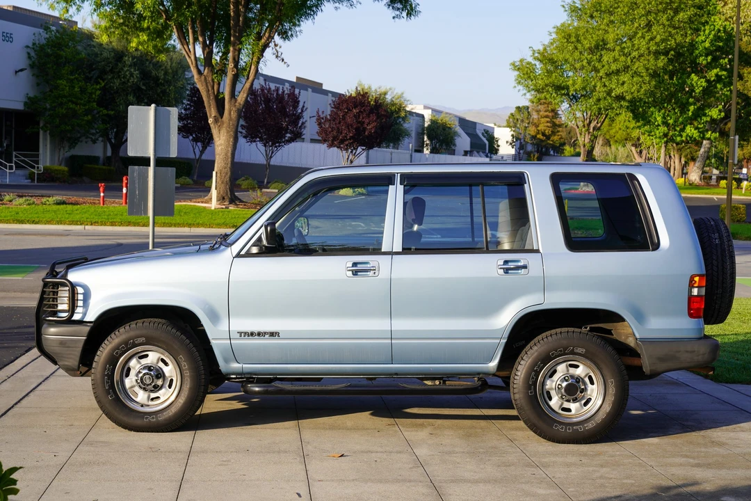 1992 Isuzu Trooper - Image 14 of 31