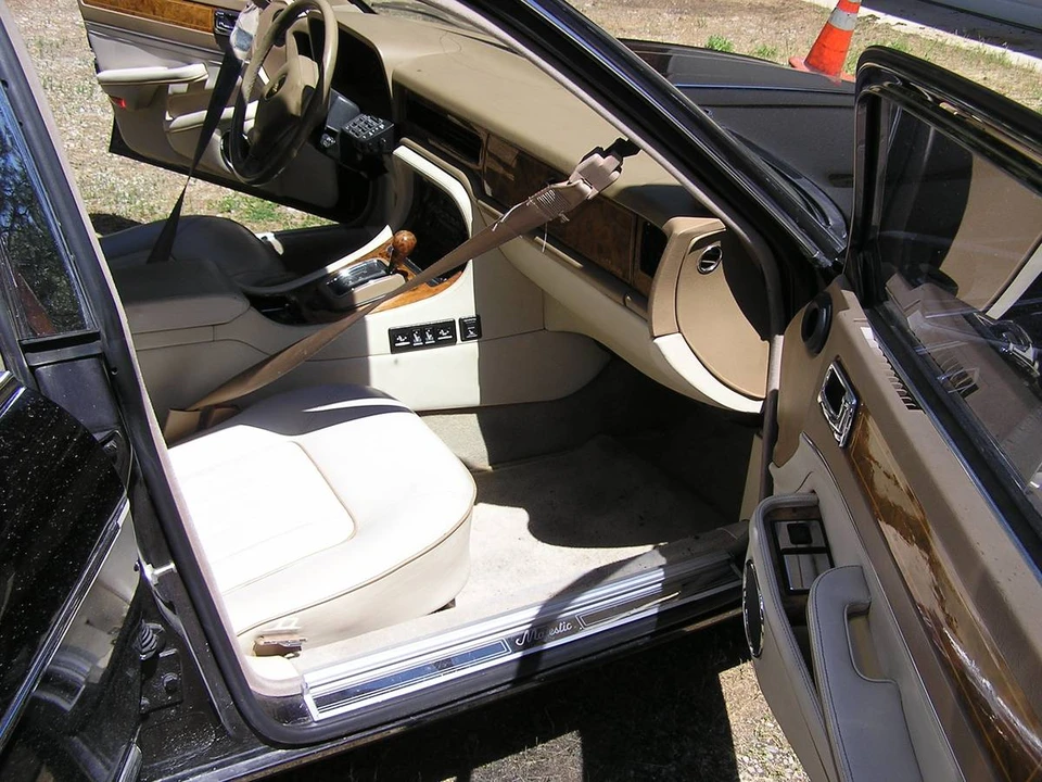 1992 Jaguar XJ40 XJ - Image 5 of 10
