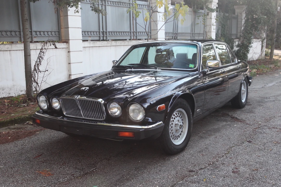 1992 Jaguar XJ Series 3 - Image 2 of 2