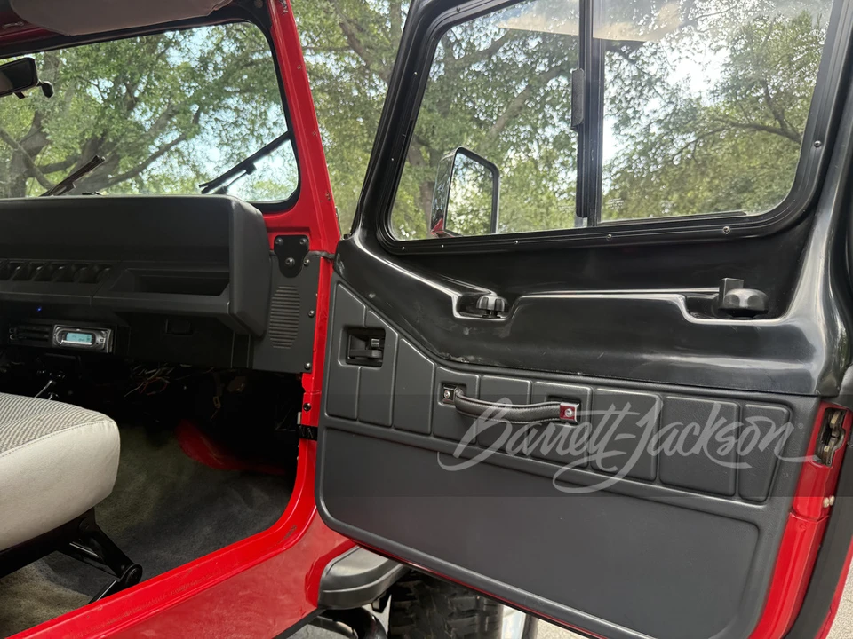 1992 Jeep YJ Wrangler - Image 5 of 27