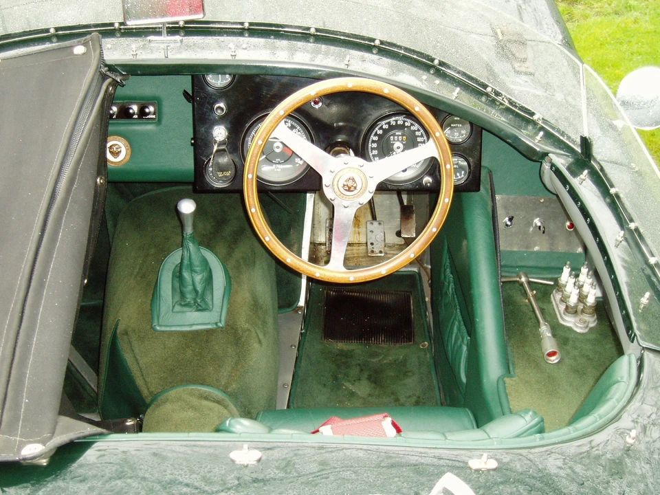 1992 Jaguar Replica - Image 3 of 3