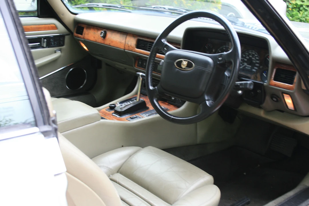 1992 Jaguar XJS Facelift V12 - Image 4 of 4