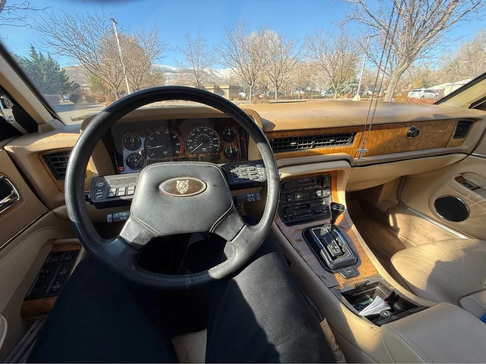 1992 Jaguar XJ - Image 7 of 11