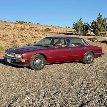 1992 Jaguar XJ Vanden Plas Sedan