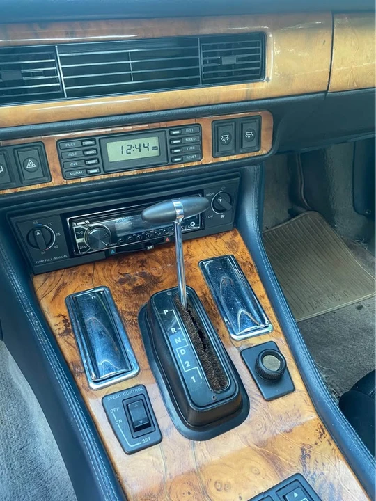 1992 Jaguar XJS Convertible - Image 11 of 12
