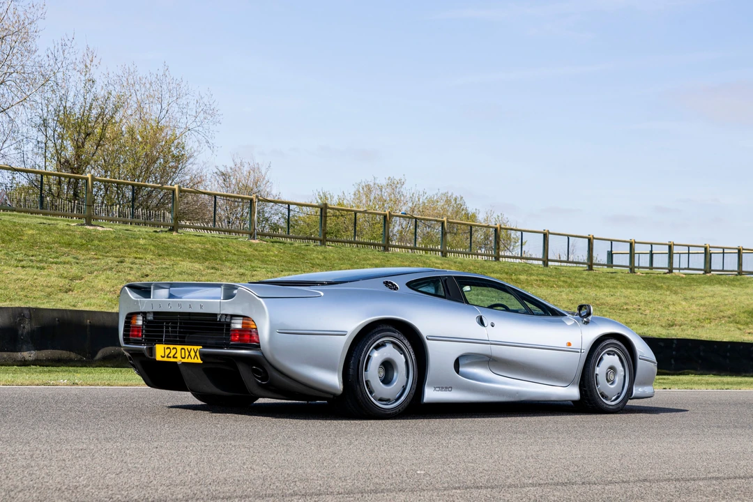1992 Jaguar XJ220 - Image 26 of 31