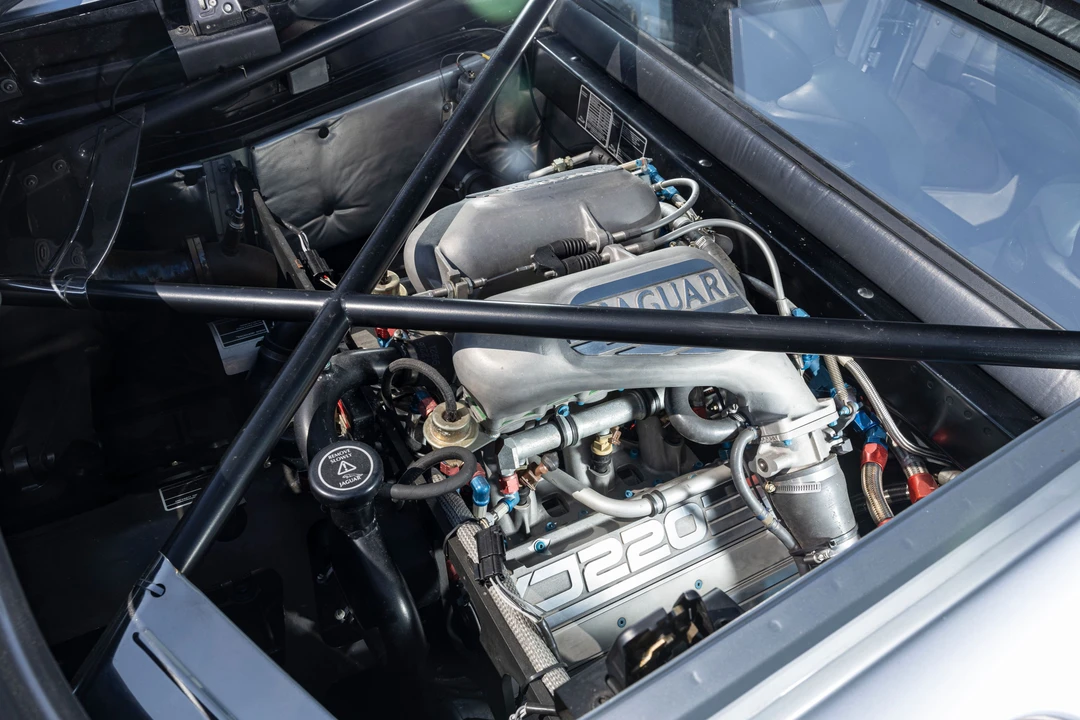1992 Jaguar XJ220 - Image 9 of 31