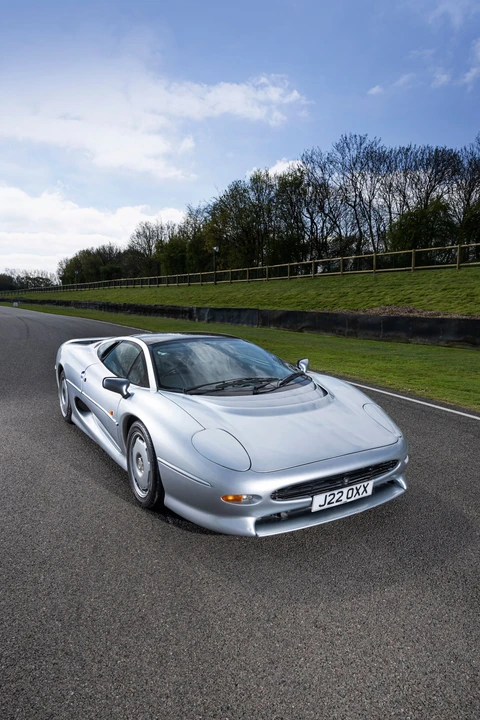 1992 Jaguar XJ220 - Image 2 of 31
