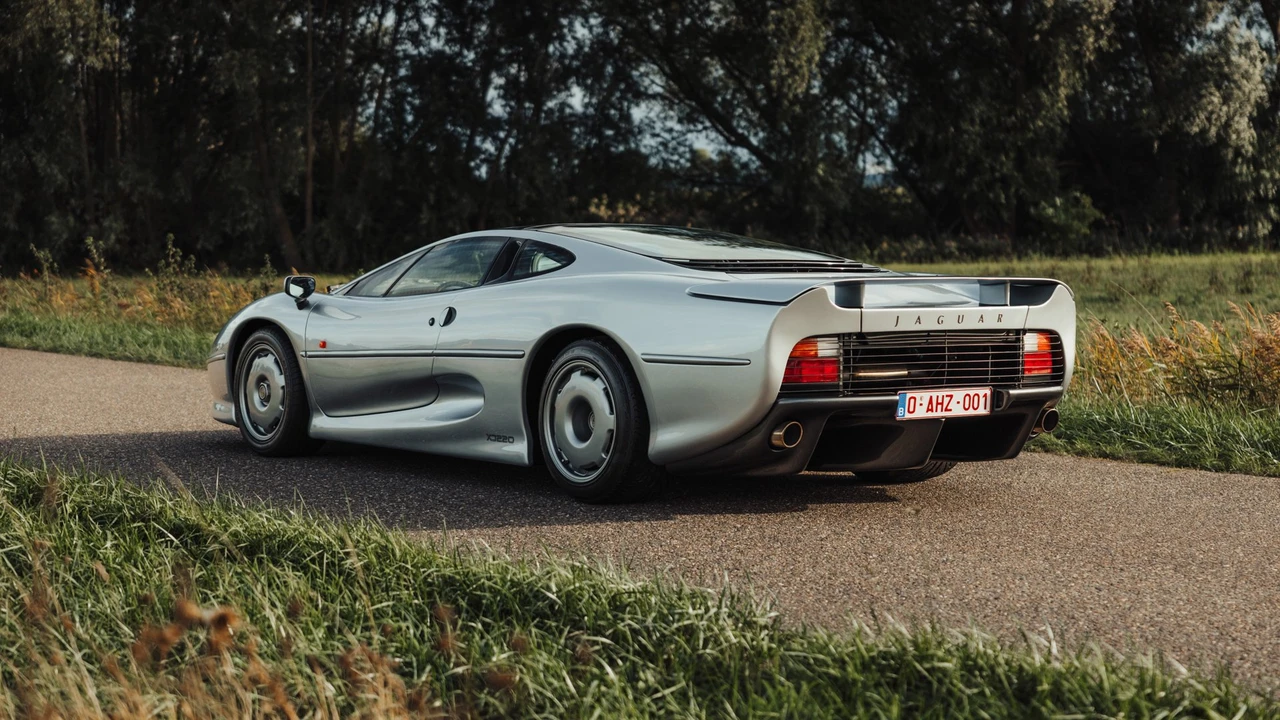 1992 Jaguar XJ220 - Image 30 of 31