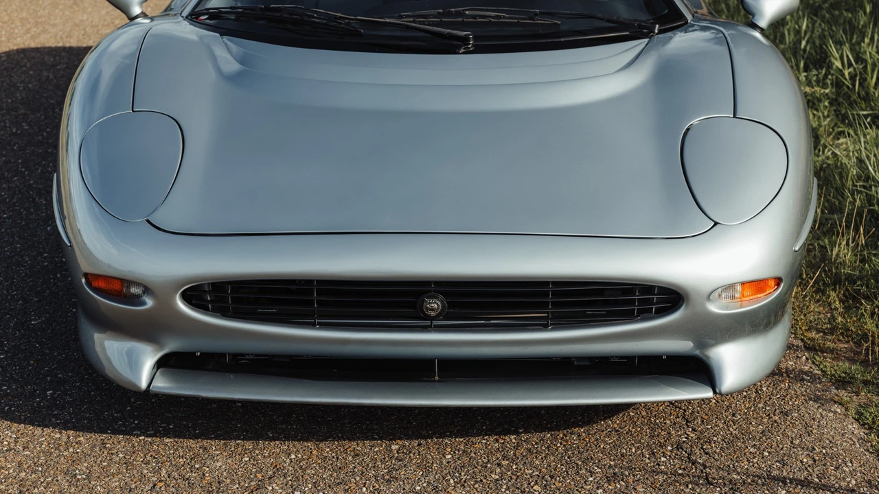 1992 Jaguar XJ220 - Image 20 of 31