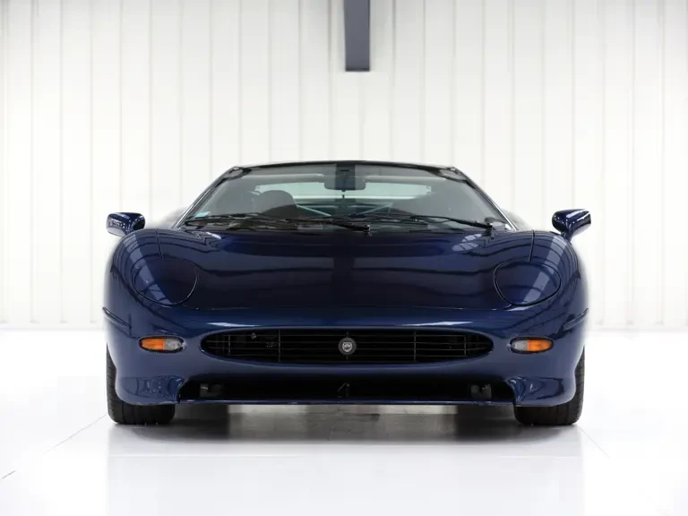 1992 Jaguar XJ220 - Image 9 of 28