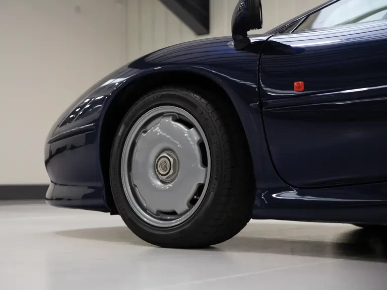 1992 Jaguar XJ220 - Image 18 of 28