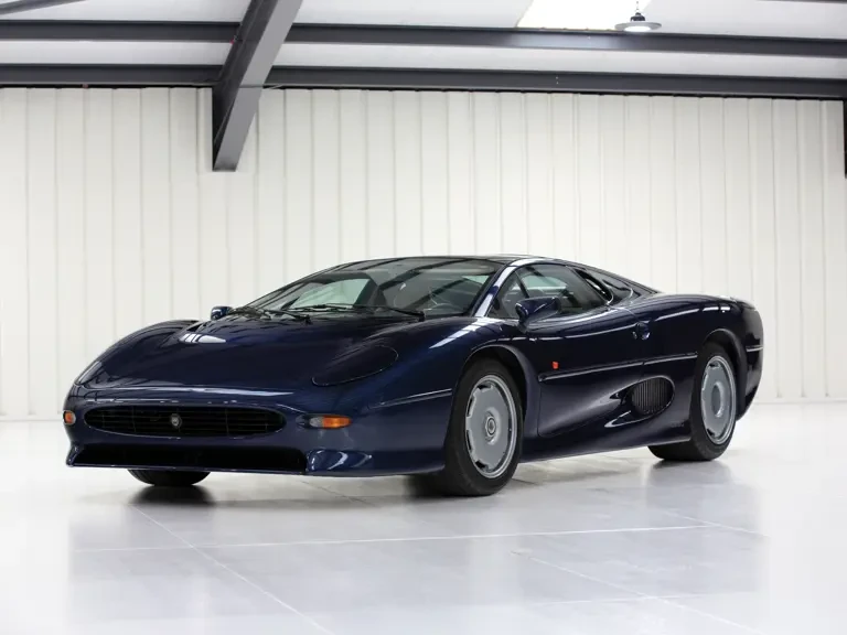 1992 Jaguar XJ220 - Image 2 of 28