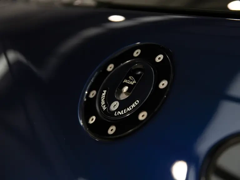 1992 Jaguar XJ220 - Image 21 of 28
