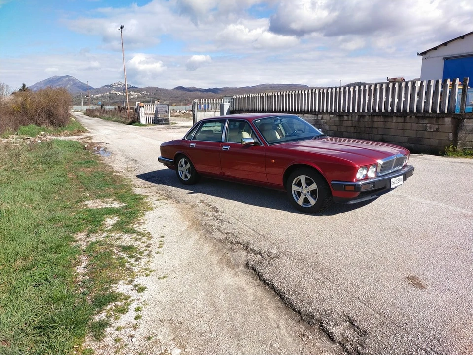 1993 Jaguar XJ40 XJ - Image 4 of 30