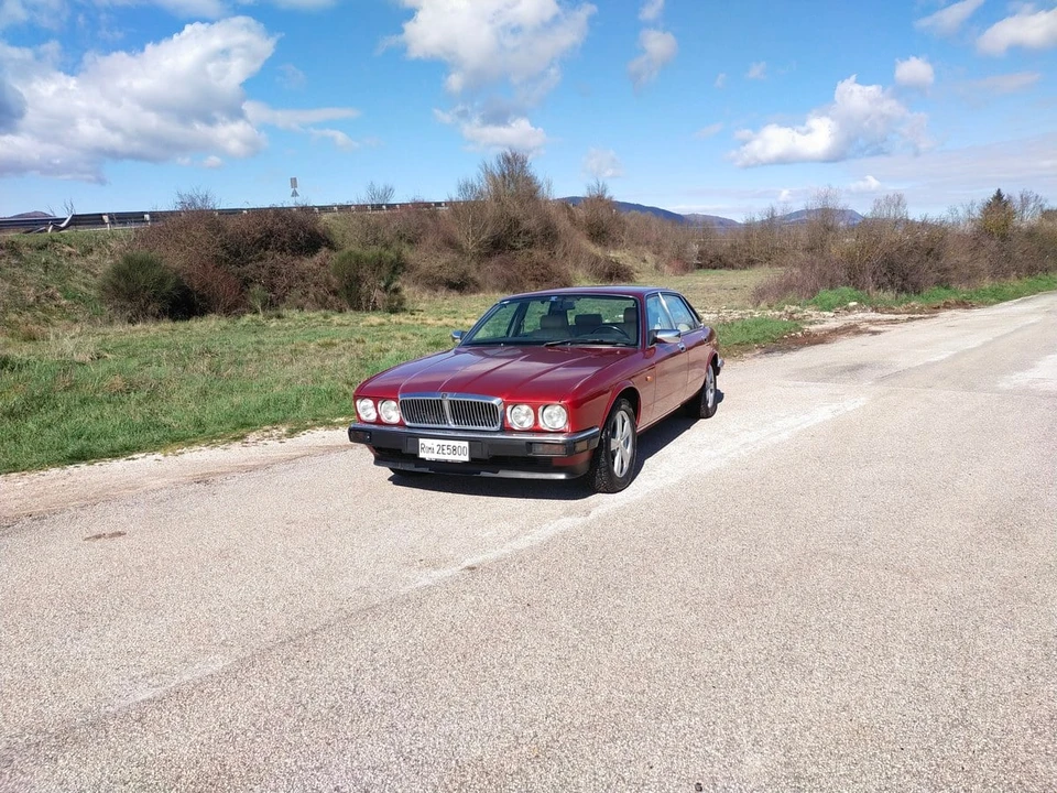 1993 Jaguar XJ40 XJ - Image 2 of 30