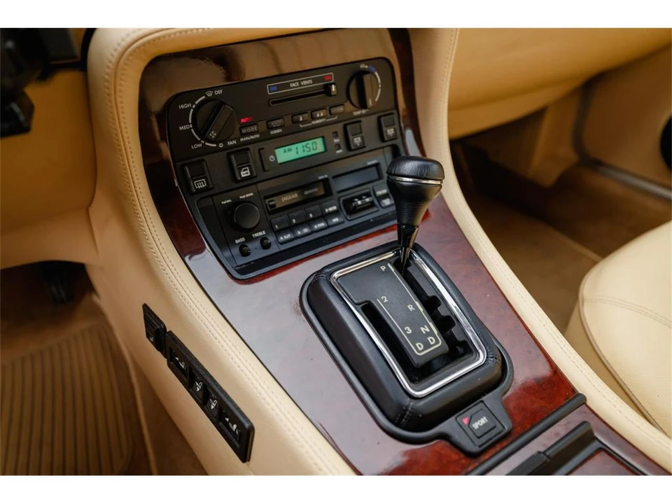 1992 Jaguar XJ40 XJ - Image 5 of 31