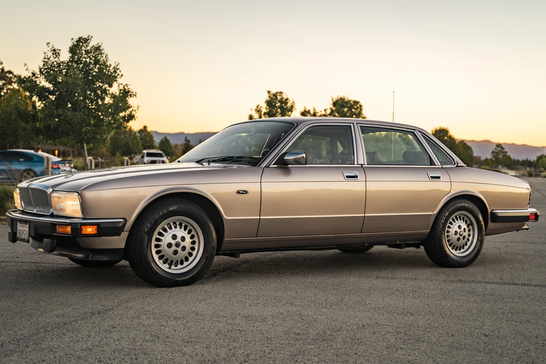 1992 Jaguar XJ40 XJ - Image 13 of 31