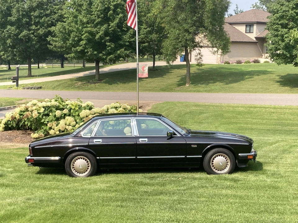 1992 Jaguar XJ40 XJ - Image 10 of 31
