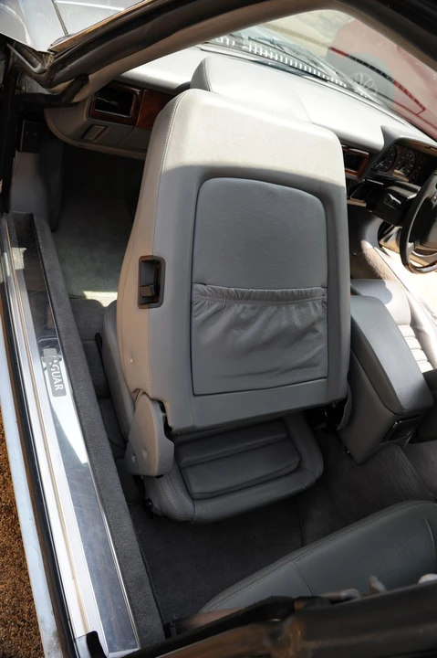 1992 Jaguar XJS - Image 16 of 30