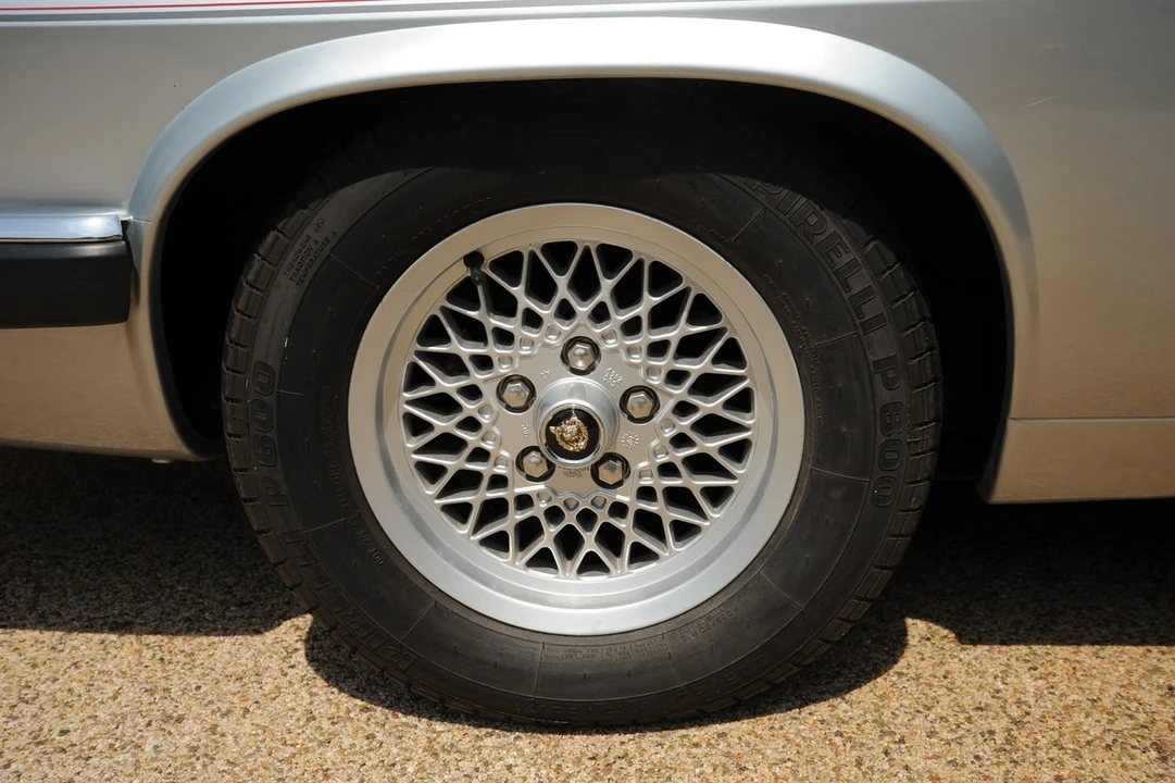 1992 Jaguar XJS - Image 12 of 30