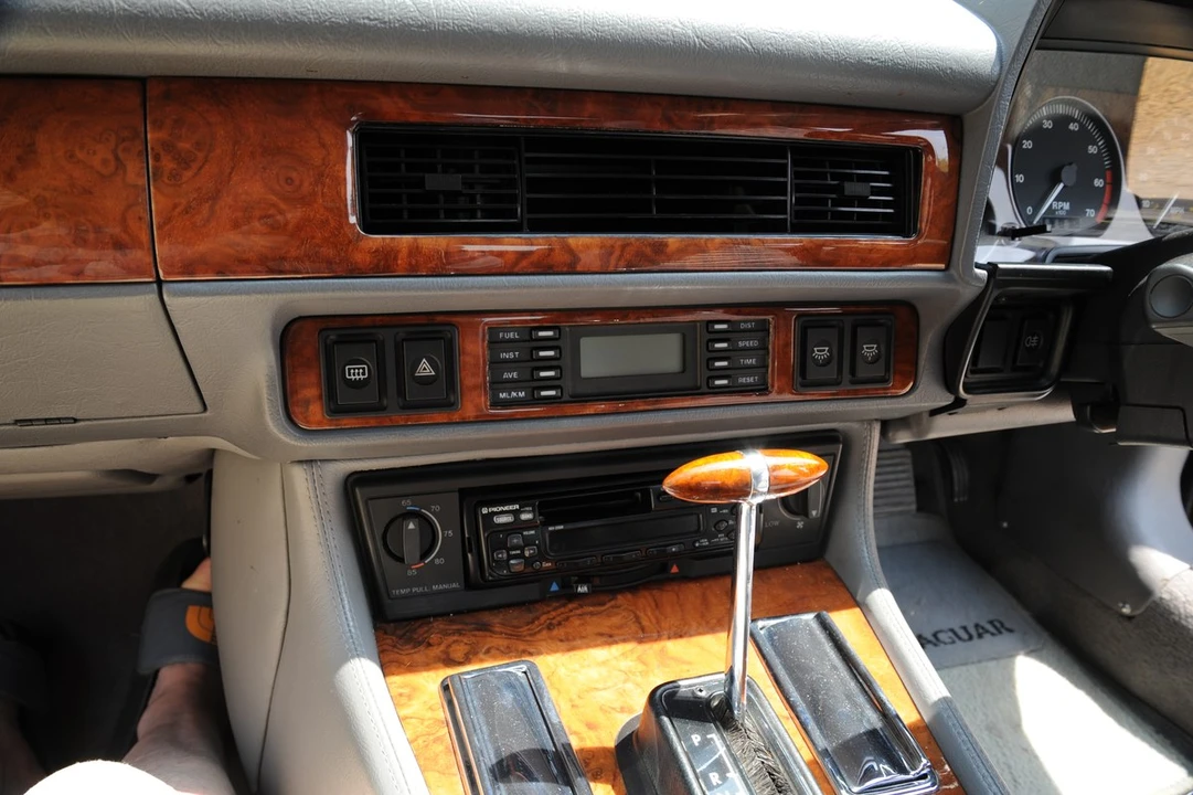 1992 Jaguar XJS - Image 19 of 30