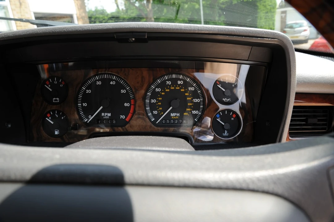 1992 Jaguar XJS - Image 21 of 30
