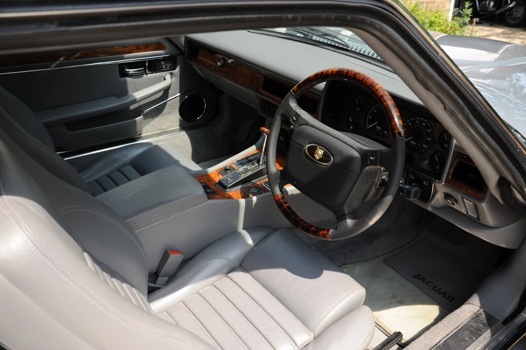 1992 Jaguar XJS - Image 13 of 30