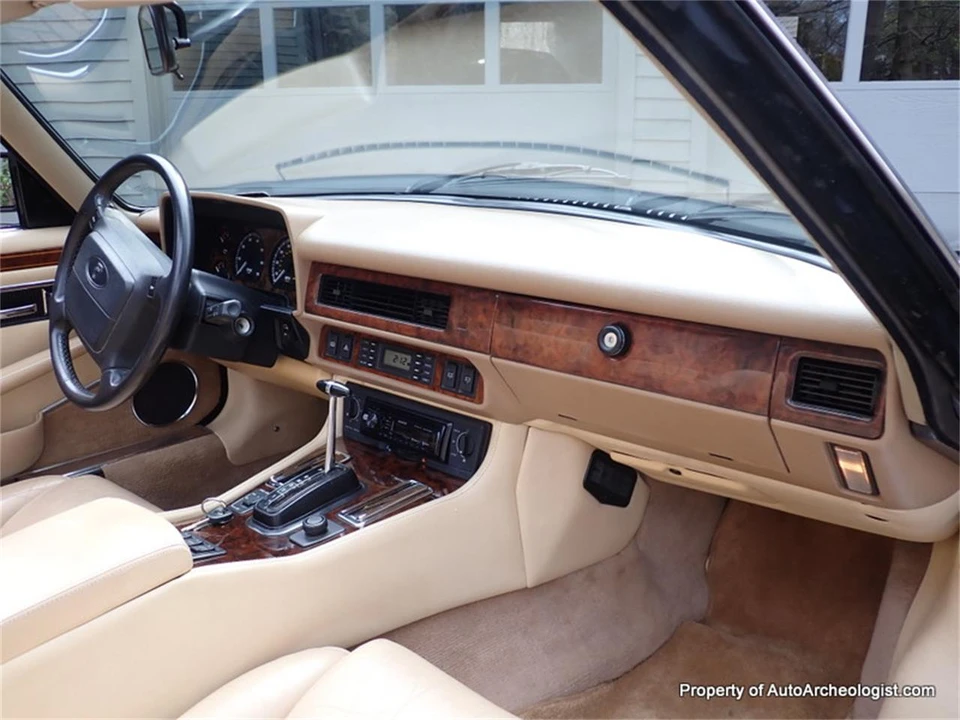 1992 Jaguar XJS - Image 16 of 24