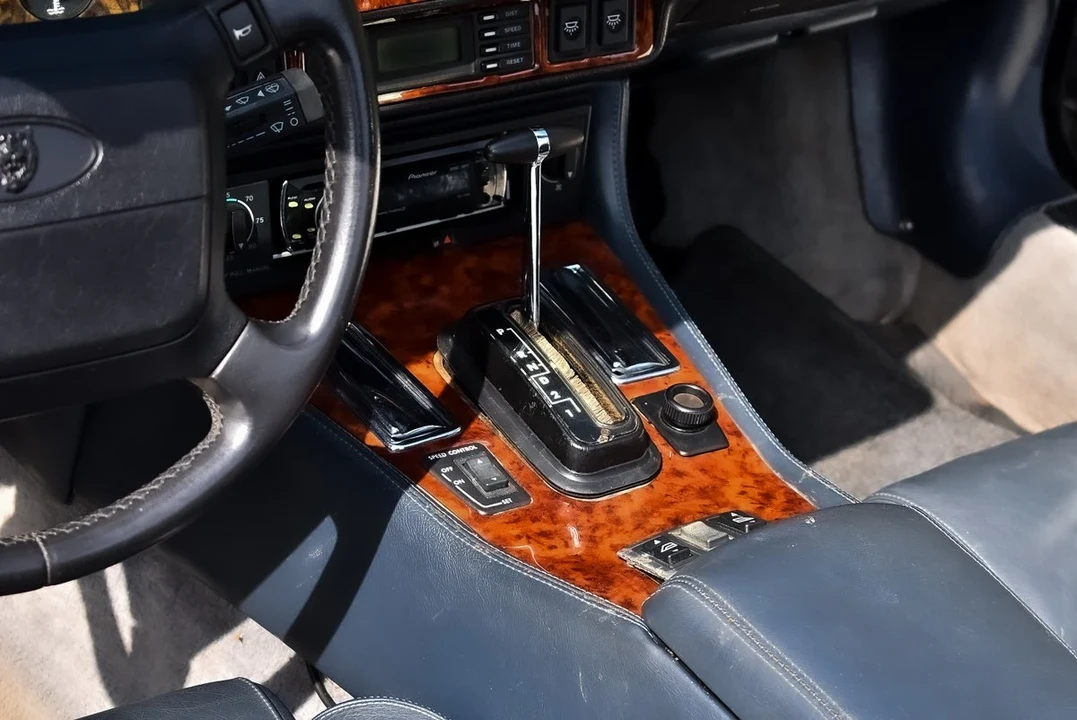 1992 Jaguar XJS Facelift V12 - Image 24 of 31