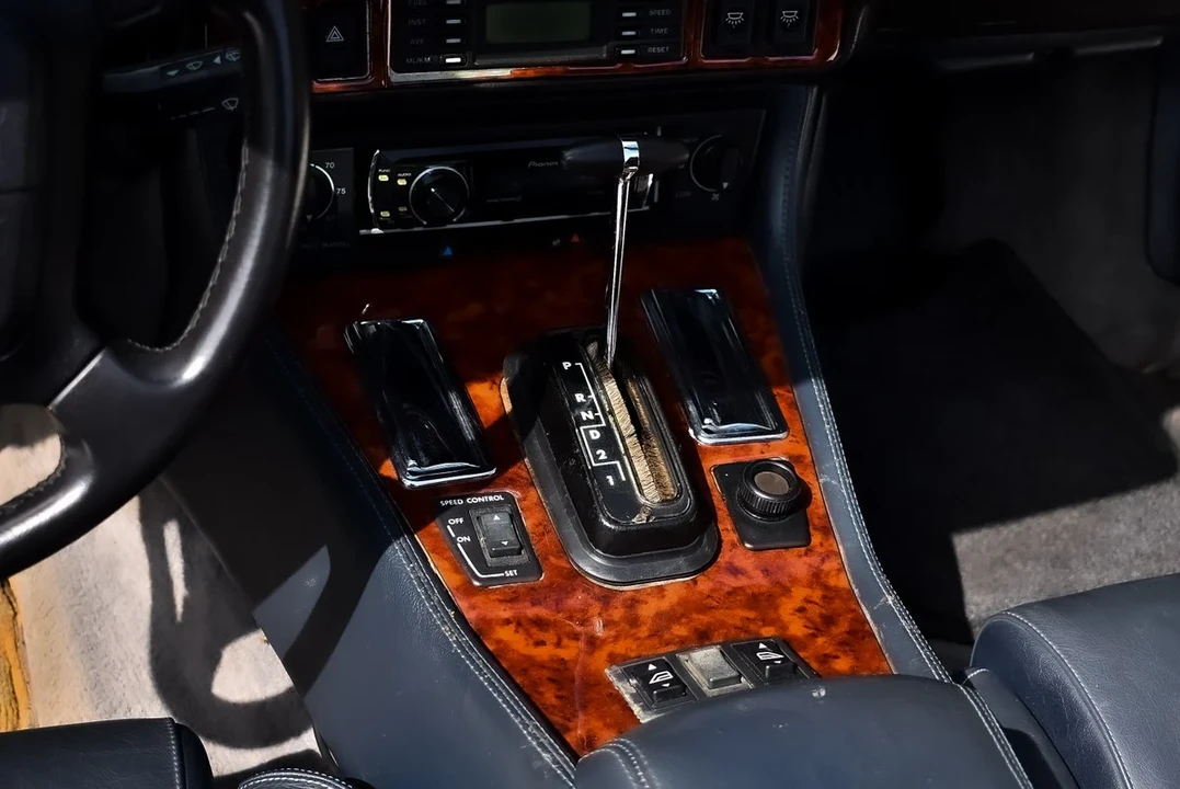1992 Jaguar XJS Facelift V12 - Image 28 of 31
