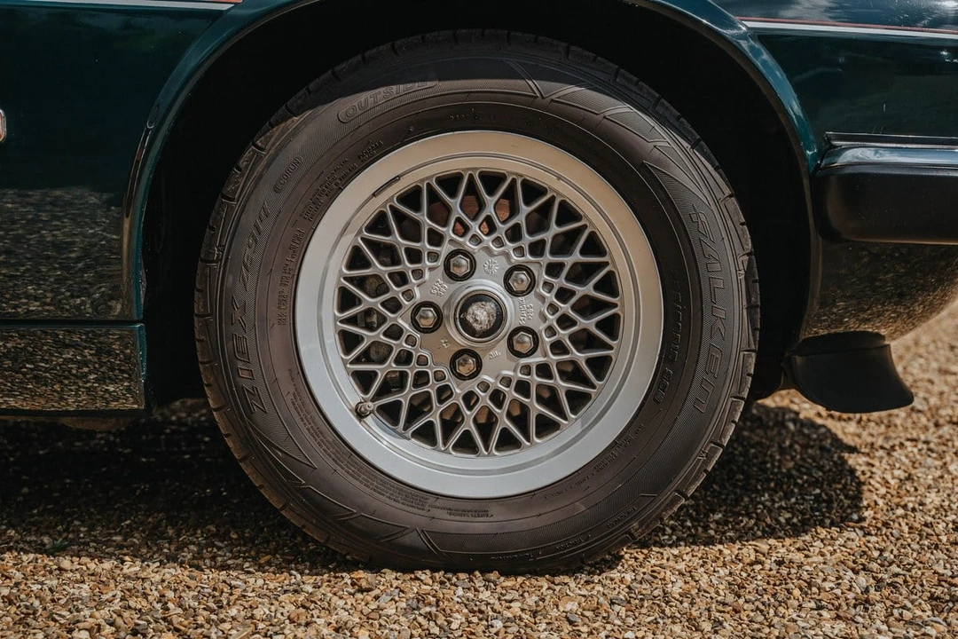 1992 Jaguar XJS - Image 10 of 30
