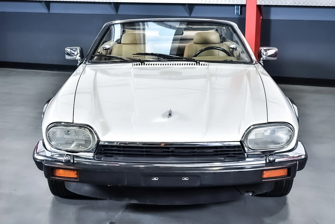 1992 Jaguar XJS Convertible - Image 2 of 30