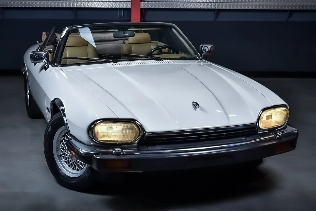 1992 Jaguar XJS Convertible - Image 7 of 30