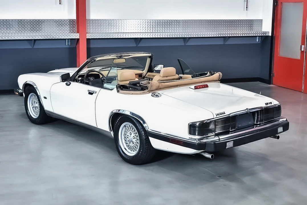 1992 Jaguar XJS Convertible - Image 19 of 30