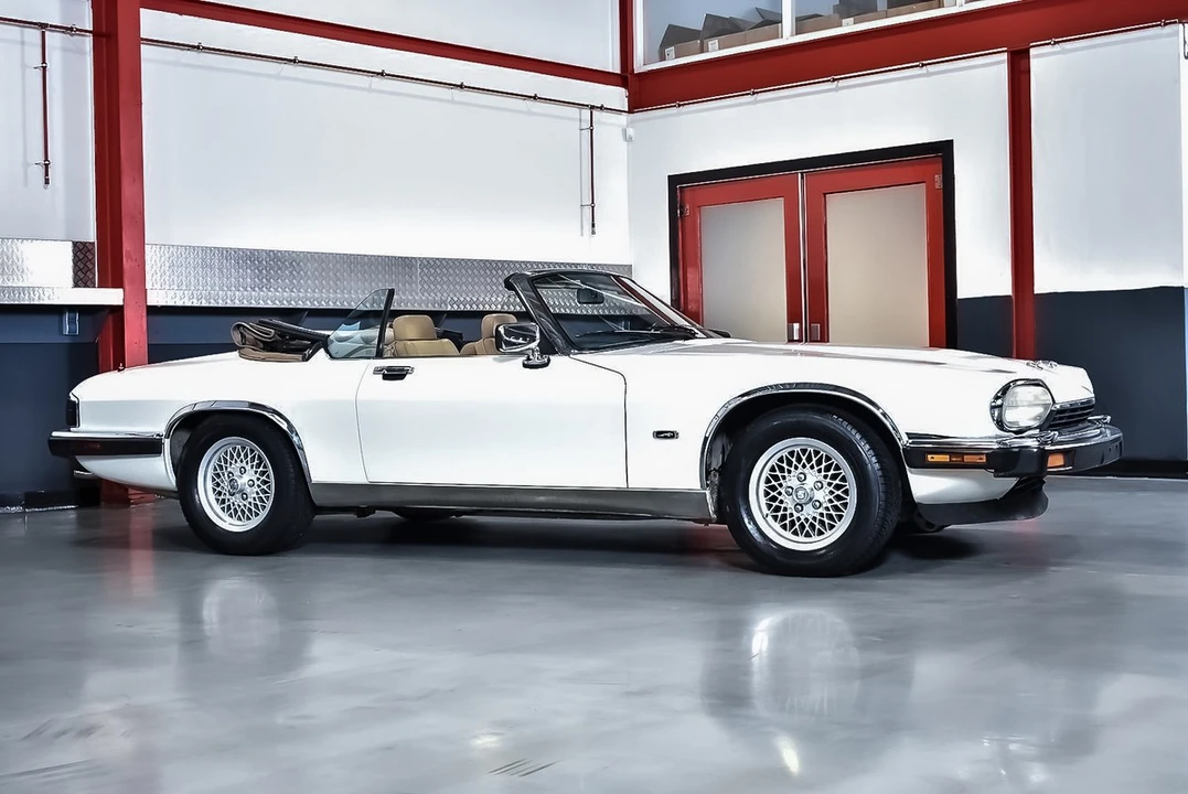1992 Jaguar XJS Convertible - Image 13 of 30