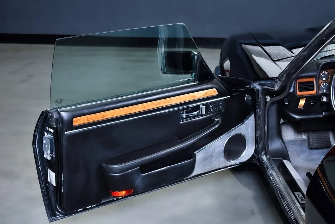 1992 Jaguar XJS Convertible - Image 24 of 30